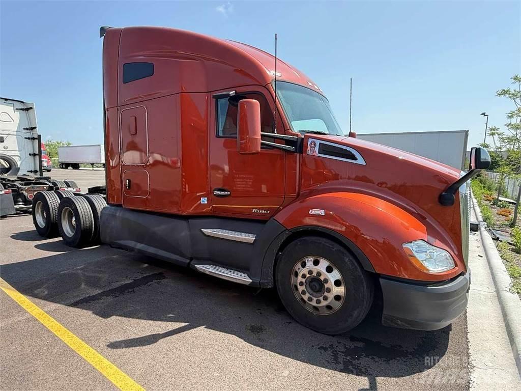 Kenworth T680 牵引车