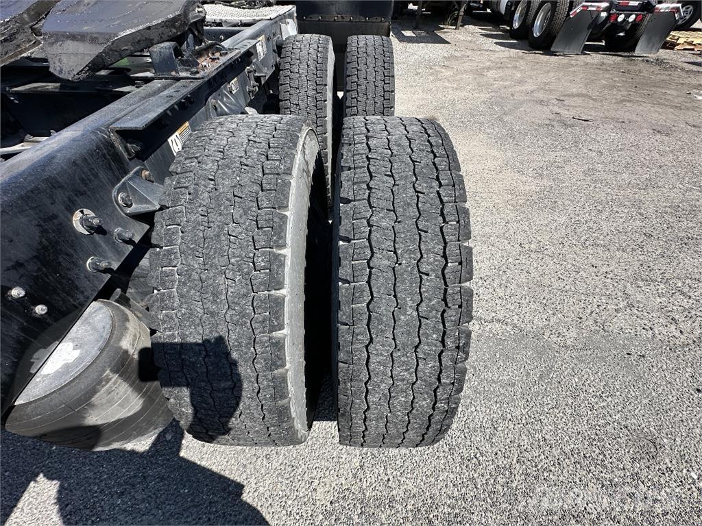 Kenworth T680 牵引车