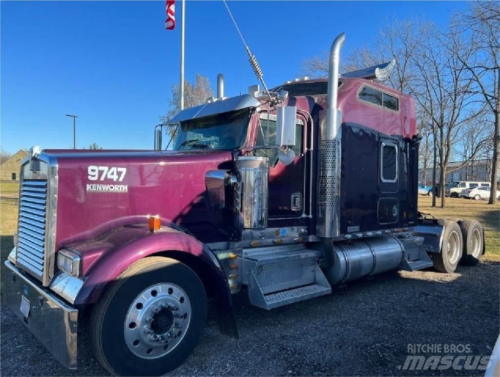 Kenworth W900 牵引车