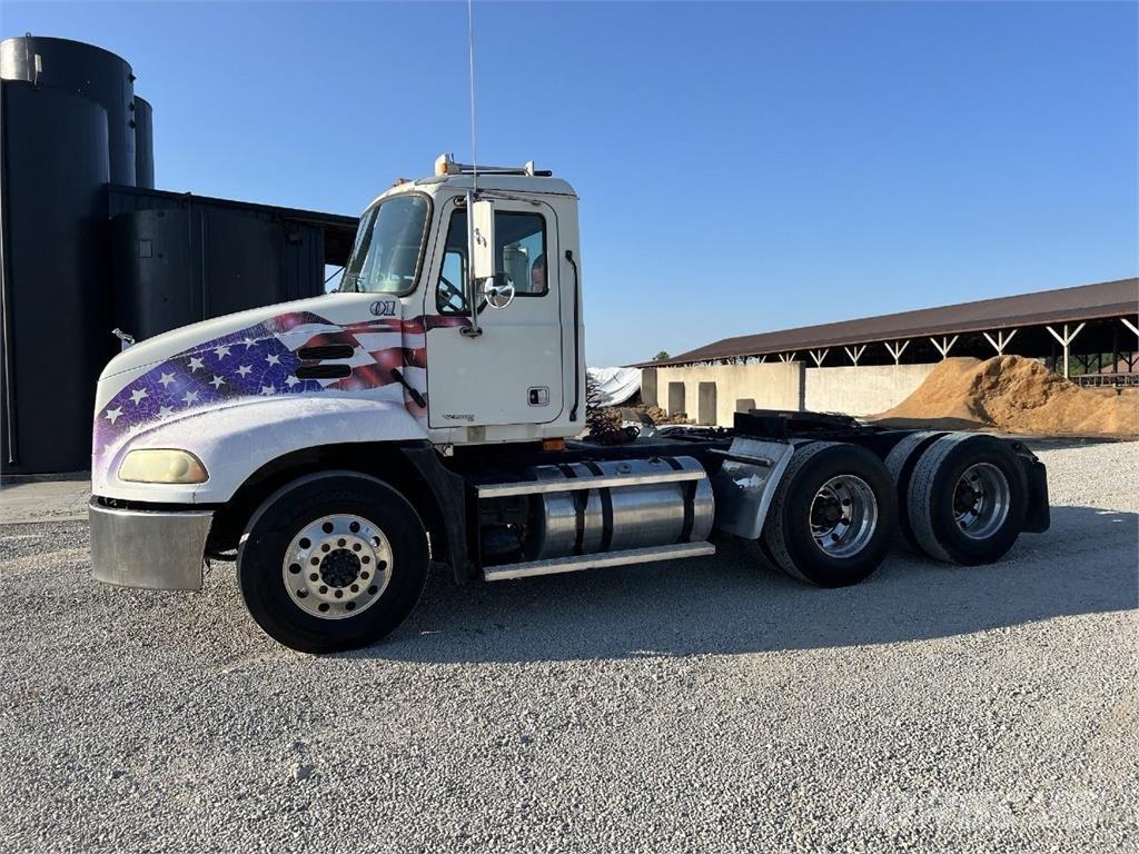 Mack Vision 牵引车