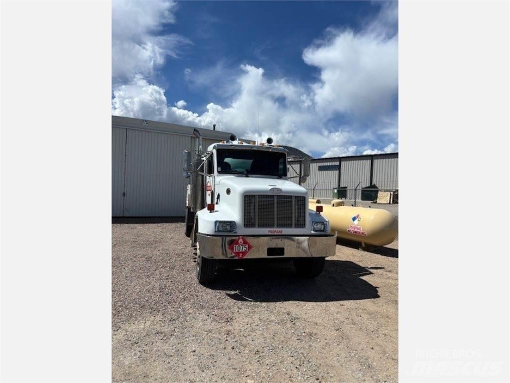 Peterbilt 330 其他货车
