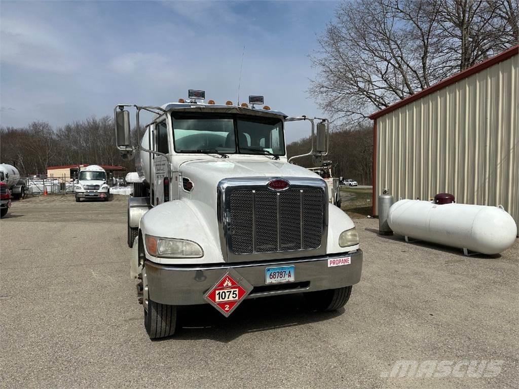 Peterbilt 335 其他货车