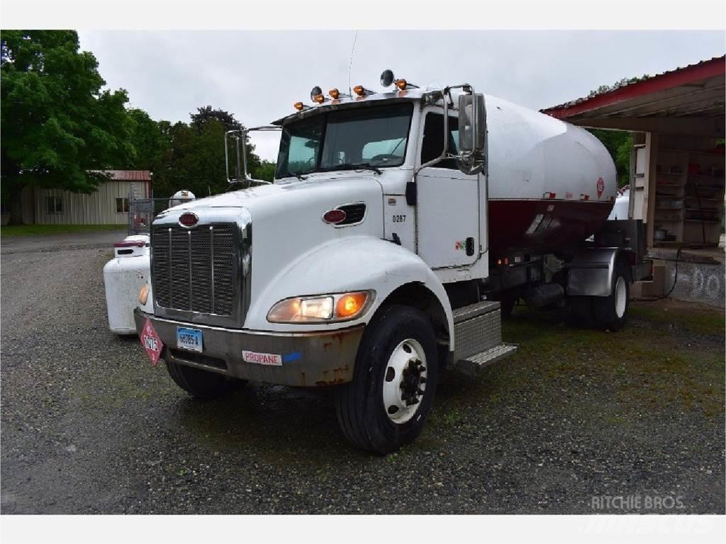 Peterbilt 335 其他货车