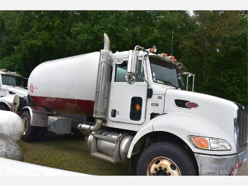 Peterbilt 335 其他货车