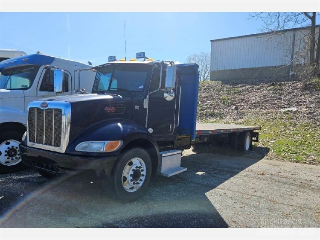 Peterbilt 337 平板栏板货车