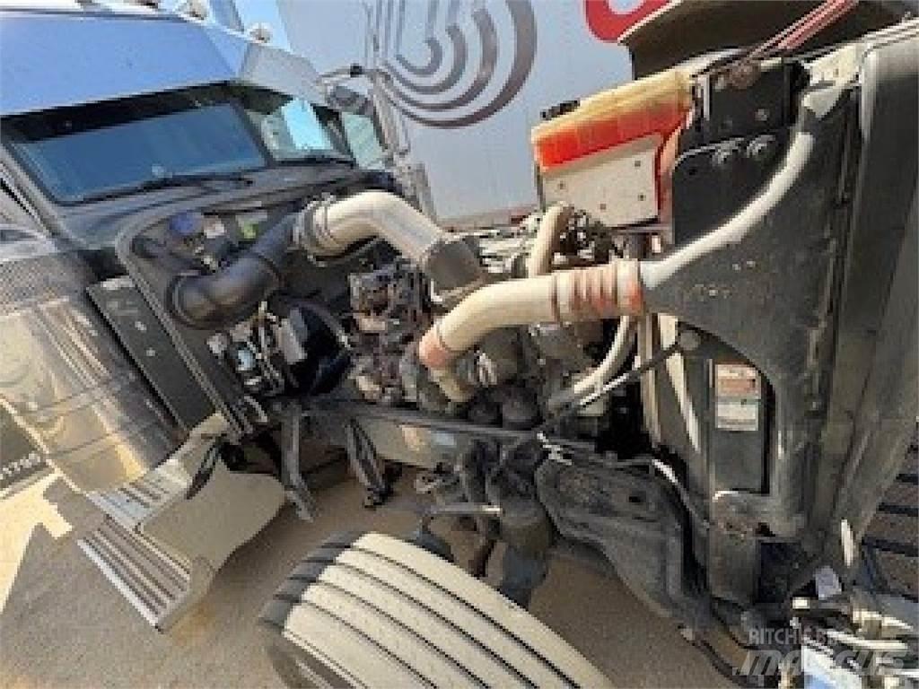 Peterbilt 389 牵引车