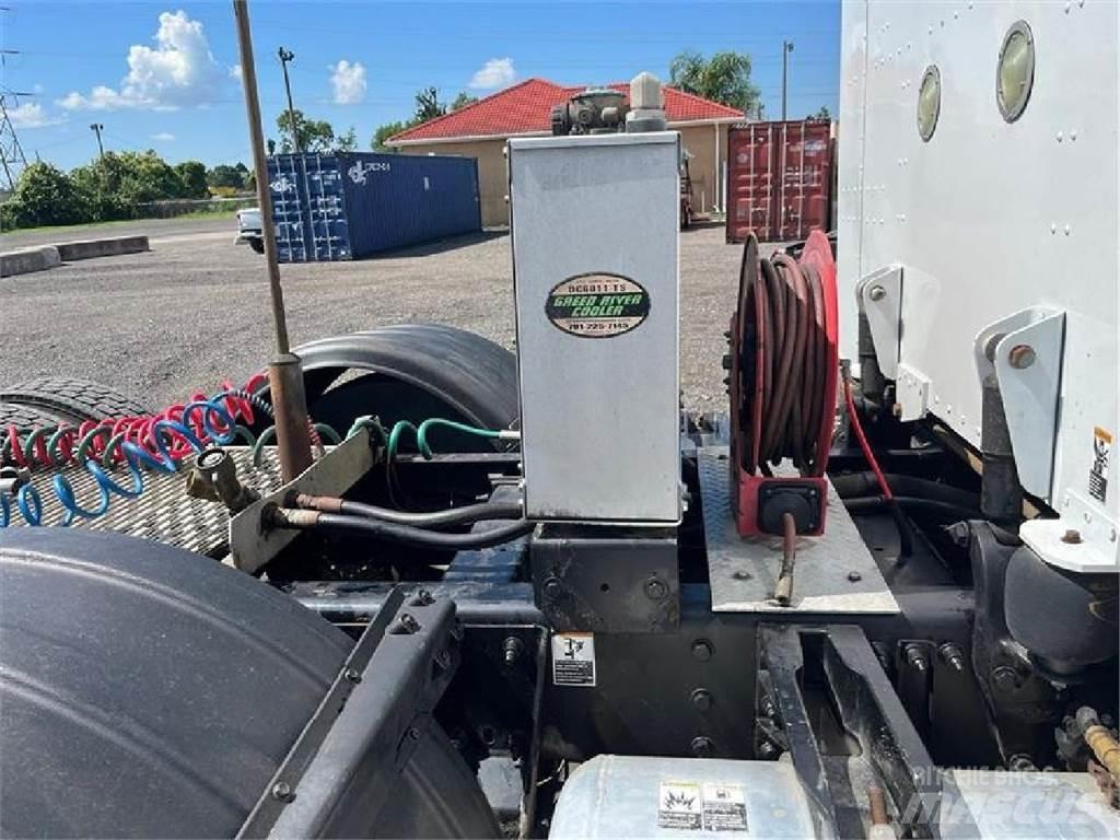 Peterbilt 389 牵引车
