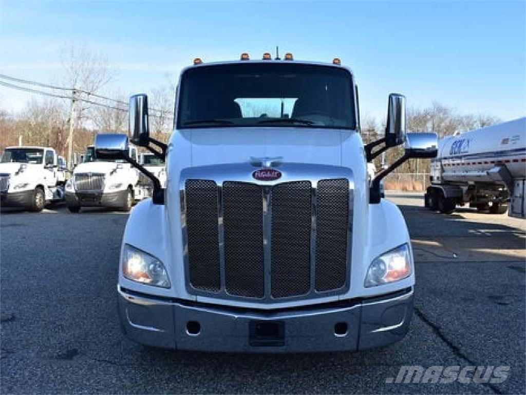 Peterbilt 579 牵引车