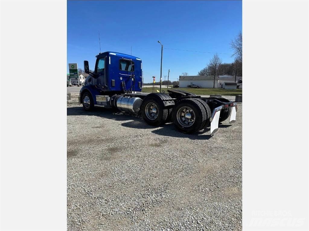 Peterbilt 579 牵引车