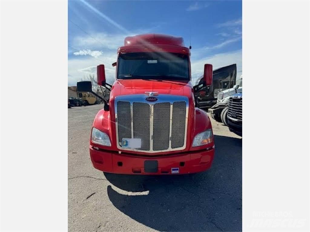 Peterbilt 579 牵引车