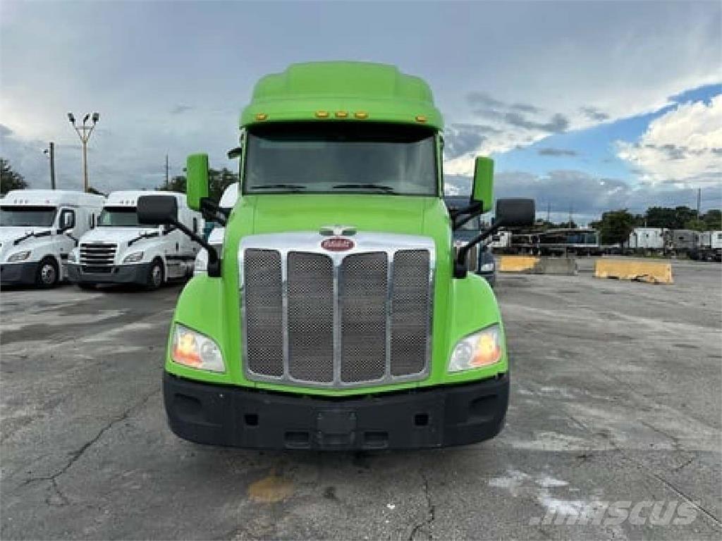 Peterbilt 579 牵引车