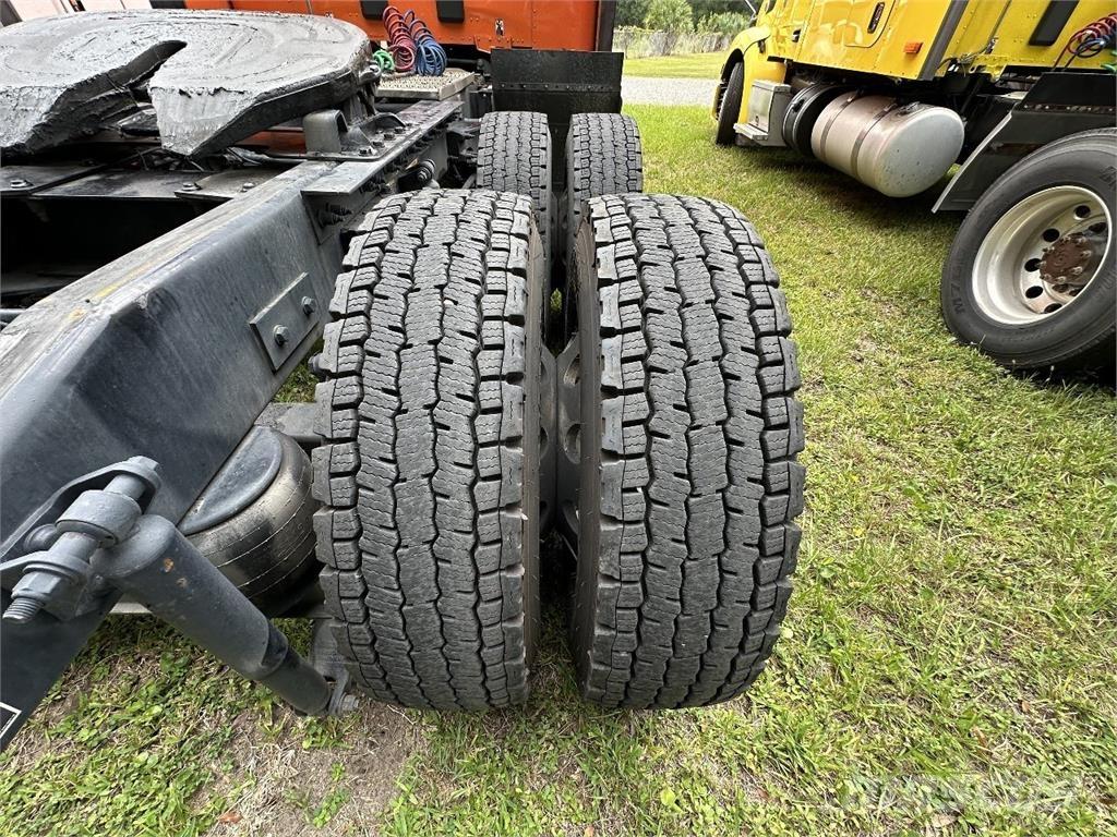 Peterbilt 579 牵引车