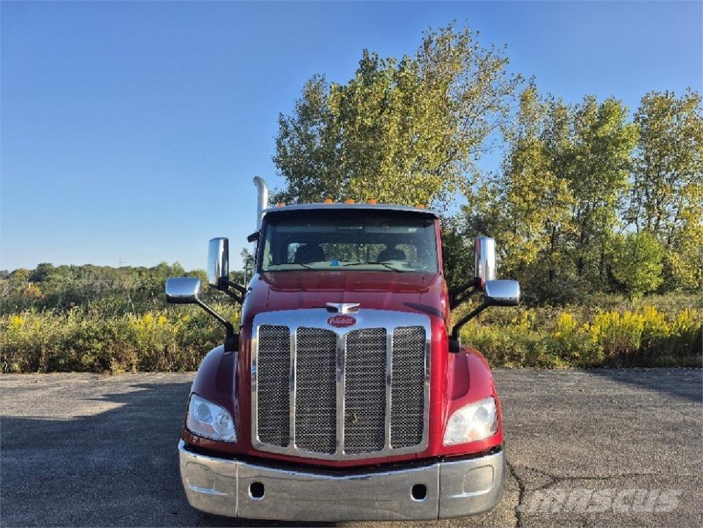 Peterbilt 579 牵引车