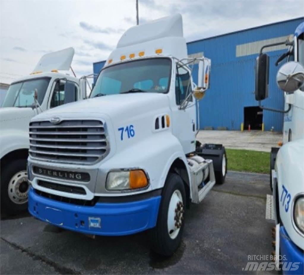 Sterling A9500 牵引车