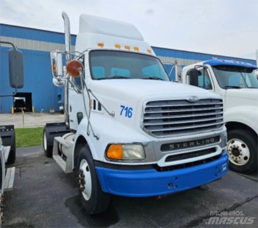 Sterling A9500 牵引车