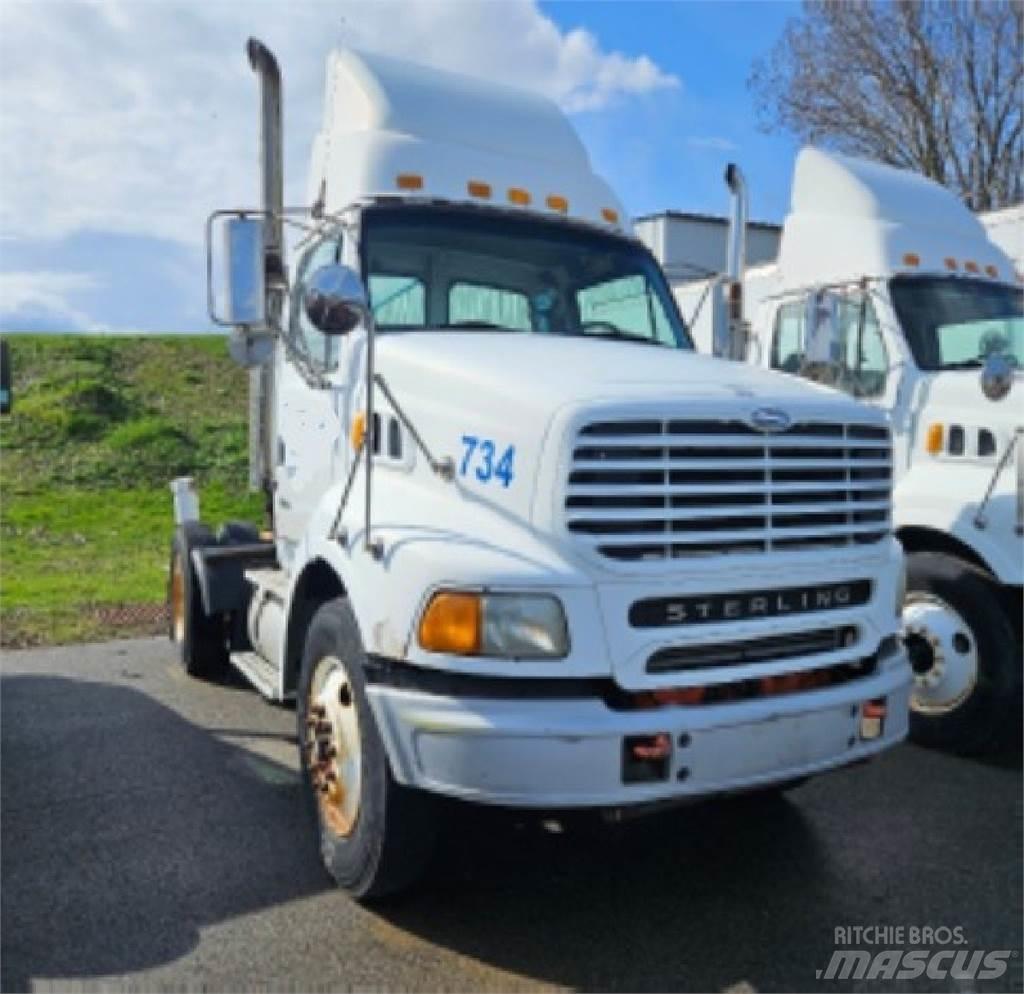 Sterling A9500 牵引车