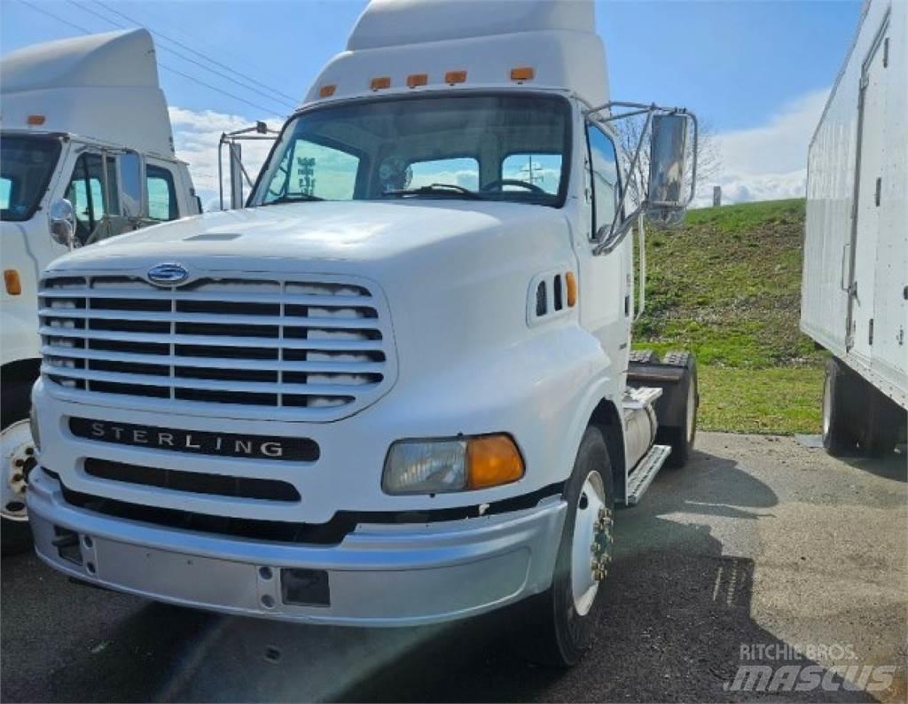 Sterling A9500 牵引车