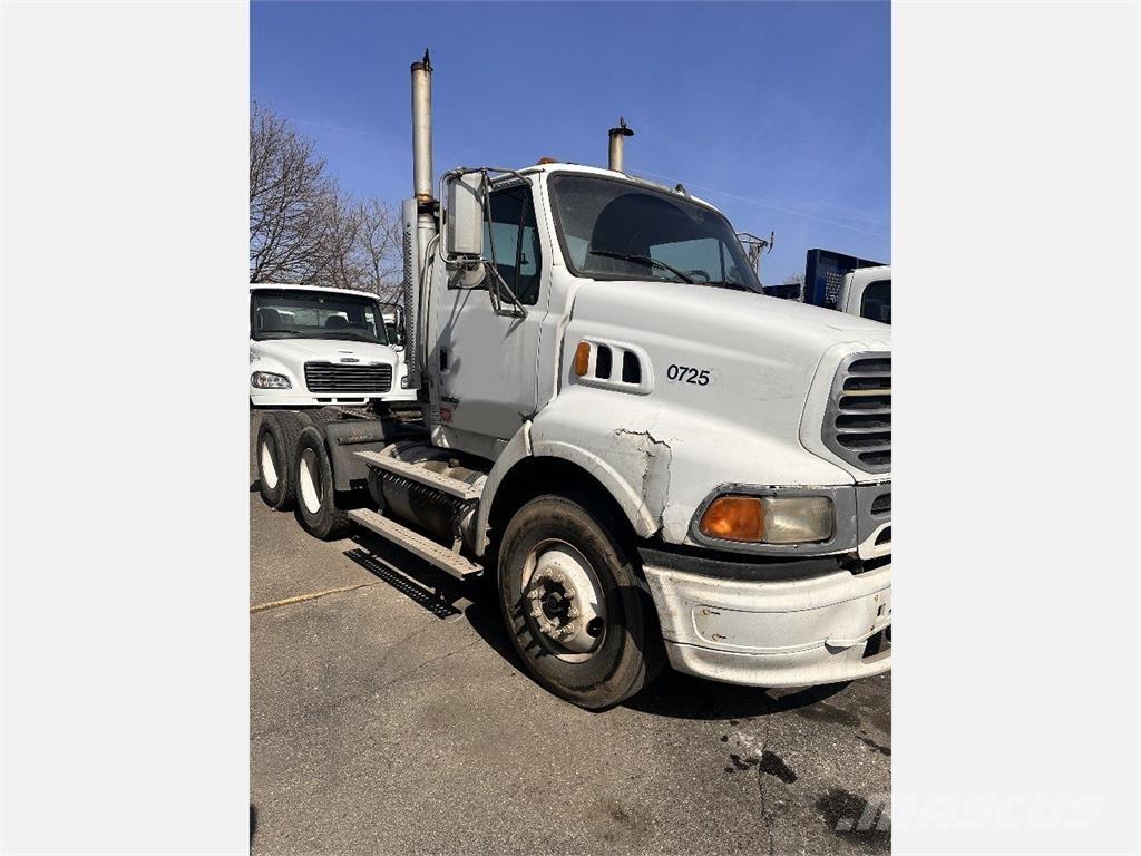 Sterling A9500 牵引车