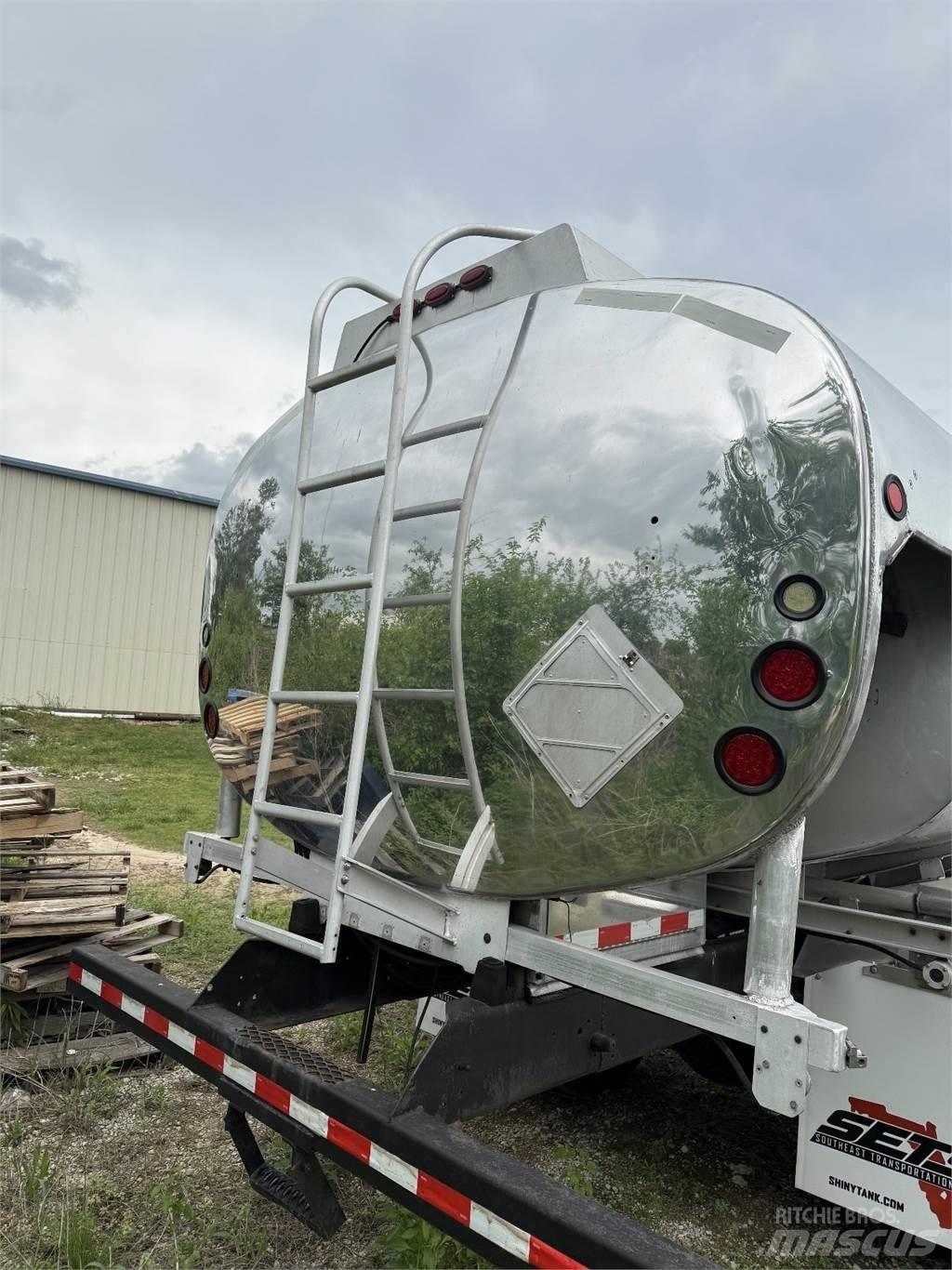 Sterling L7500 其他货车