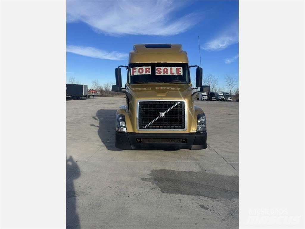 Volvo VNL 780 牵引车