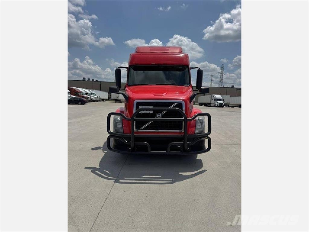 Volvo VNL 860 牵引车