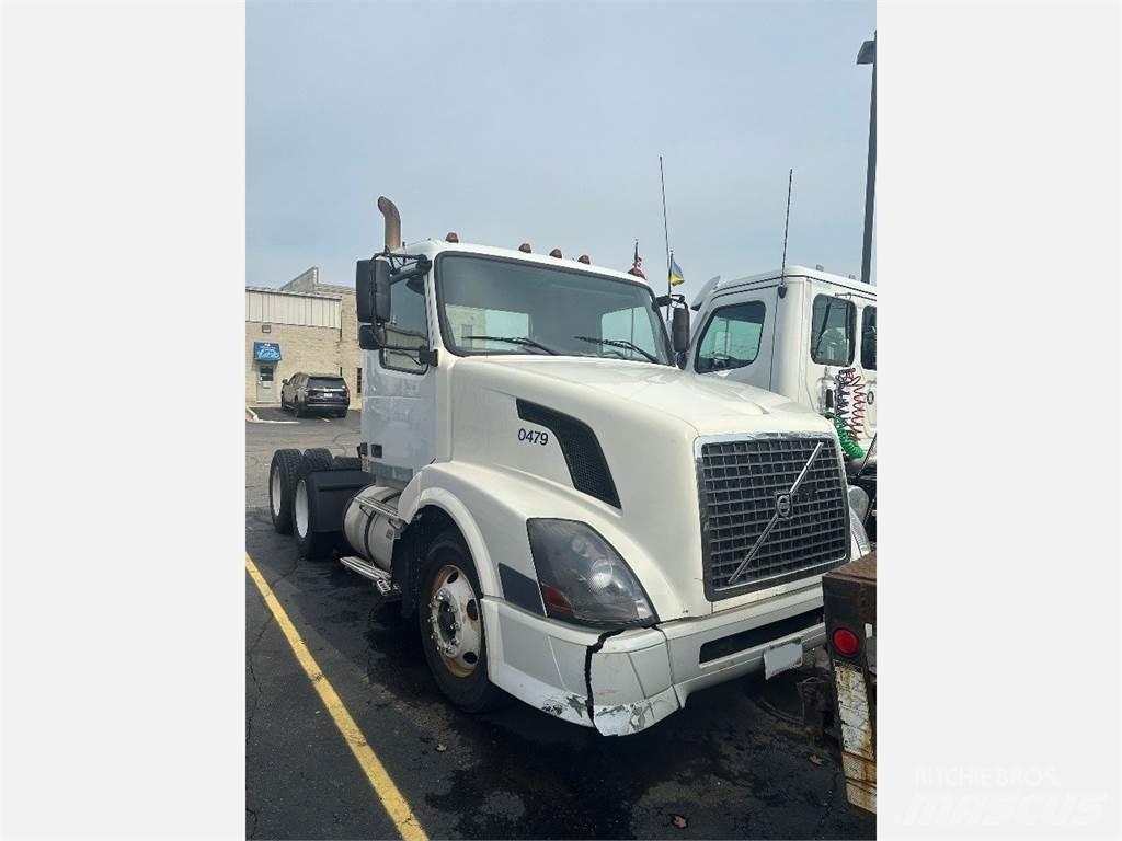 Volvo VNL300 牵引车
