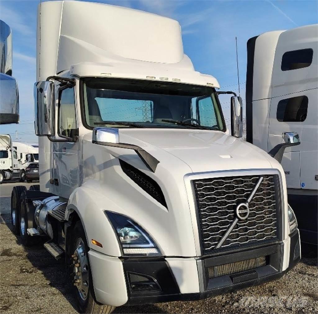Volvo VNL300 牵引车
