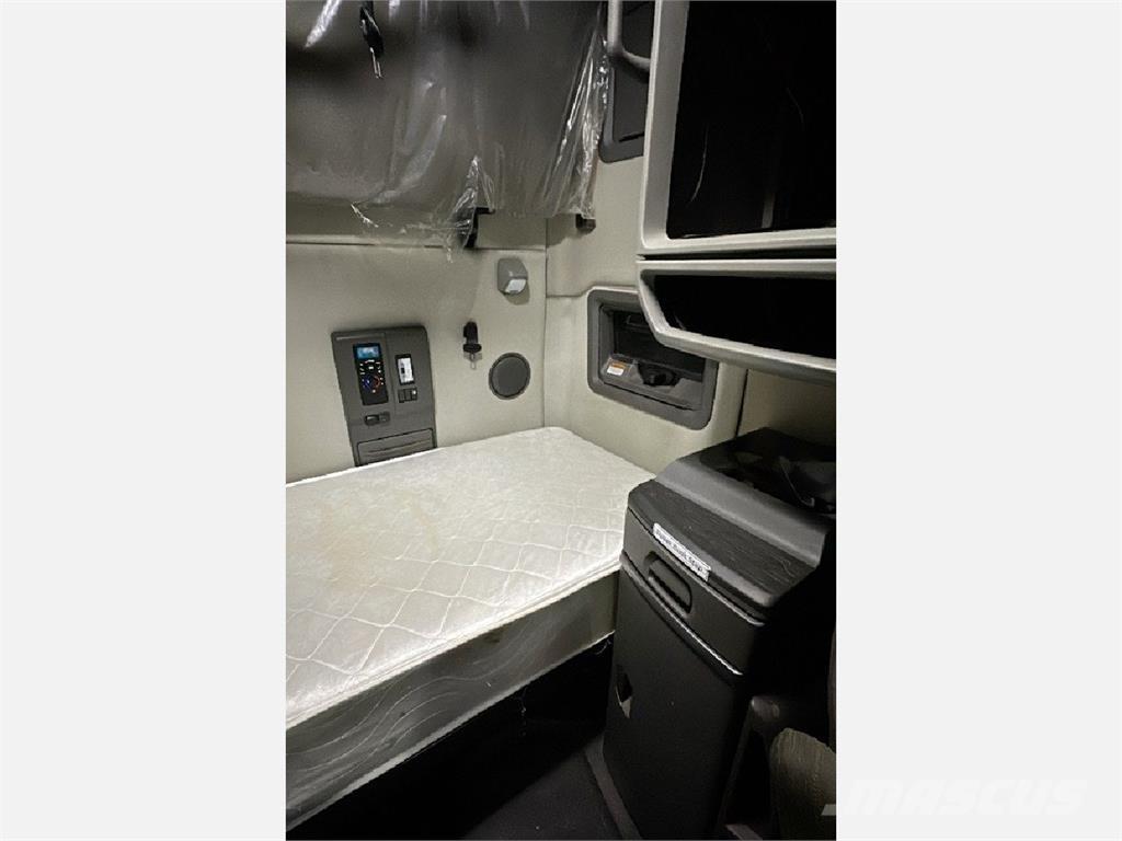 Volvo VNL64T760 牵引车