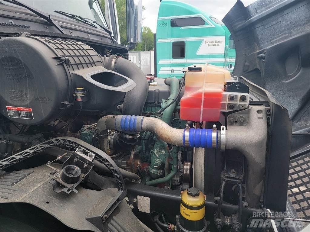 Volvo VNL64T780 牵引车