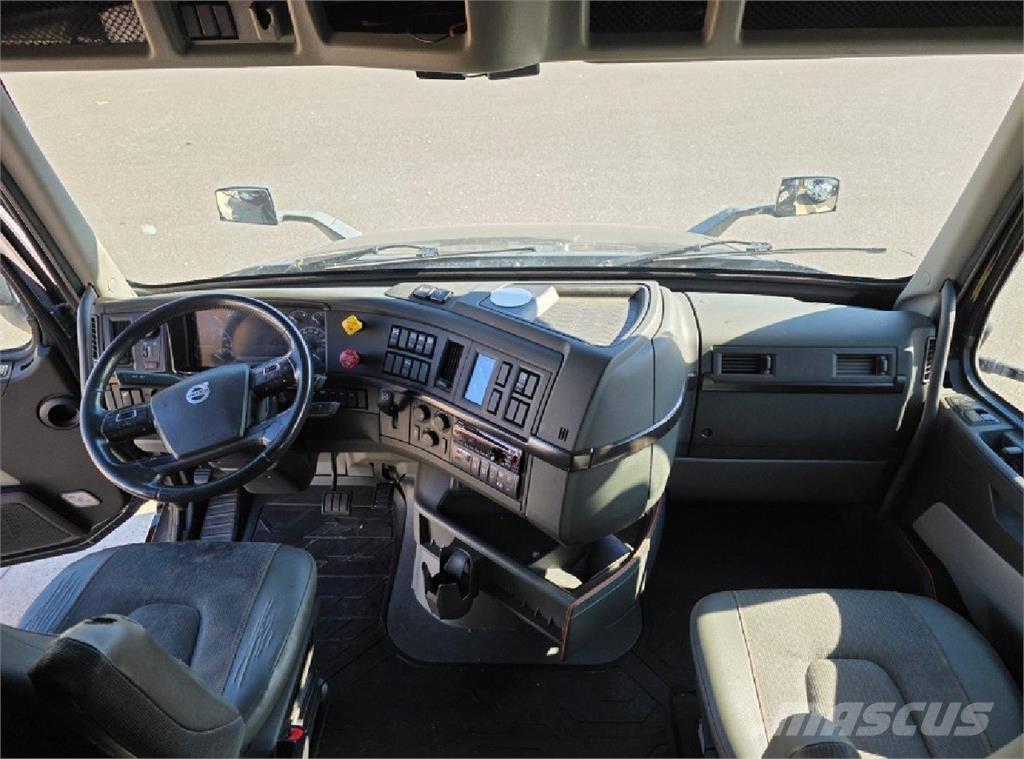 Volvo VNL64T860 牵引车