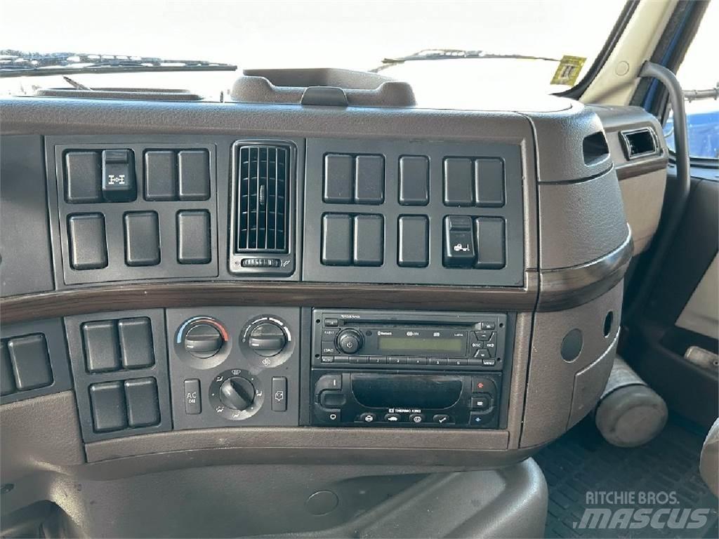 Volvo VNM64T200 冷藏车