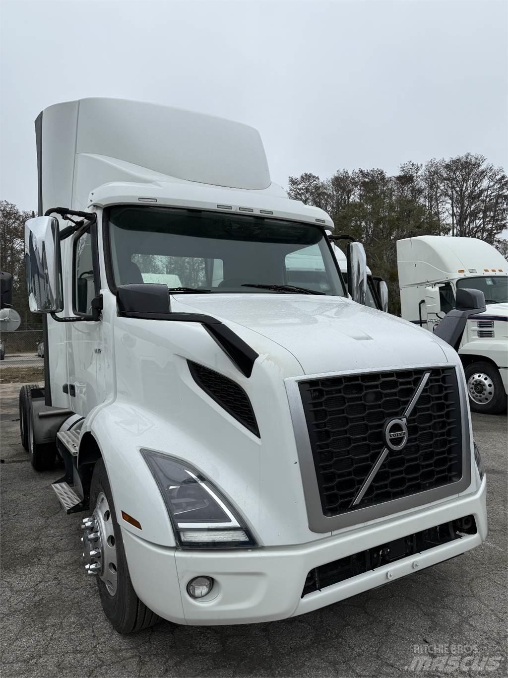 Volvo VNR64T300 牵引车