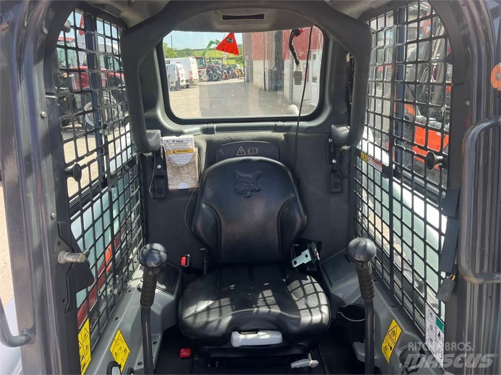 Bobcat S550 滑移装载机