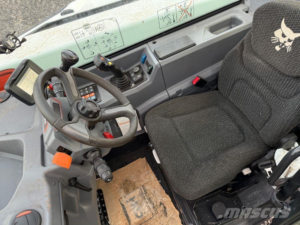 Bobcat TL30.70 伸缩臂叉装车|叉装车