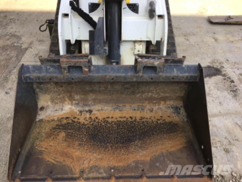 Bobcat MT100 滑移装载机