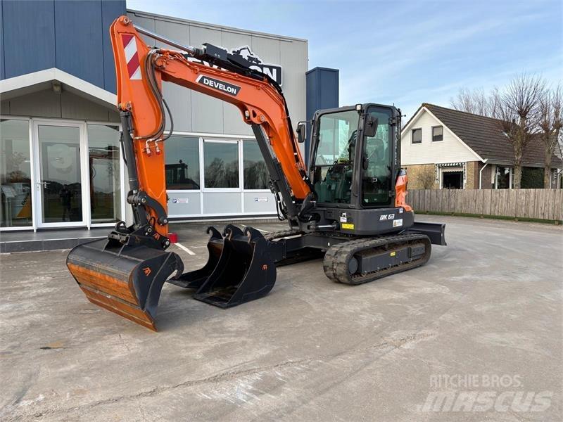 Develon DX63-7 中型挖掘机