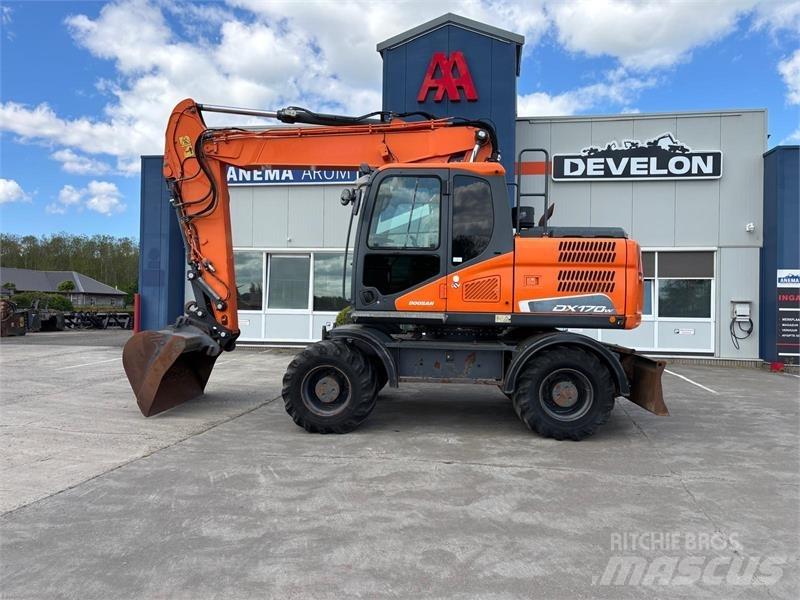 Doosan DX170W-5 轮式挖掘机