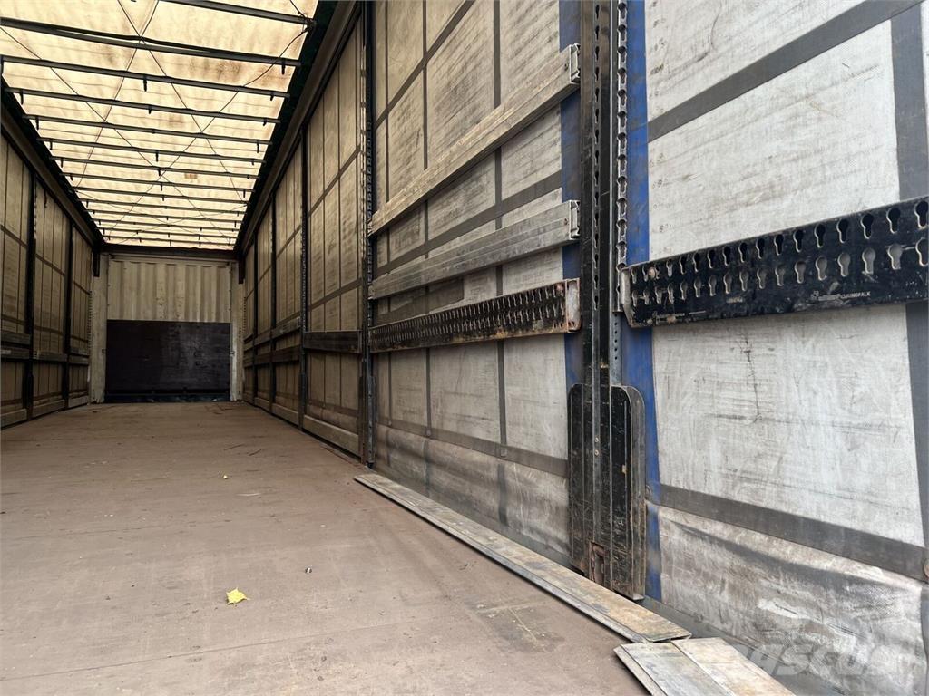 Krone  侧帘半挂车