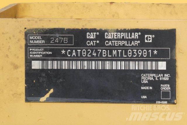 CAT 247B 滑移装载机