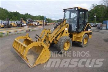 CAT 902 轮式装载机