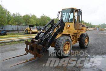 CAT IT28B 轮式装载机