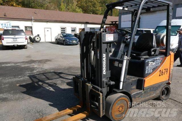 Doosan GC25E-5 其他叉车