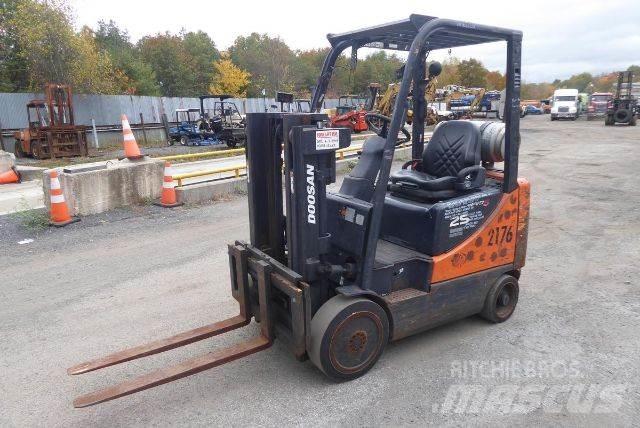 Doosan GC25P-5 其他叉车
