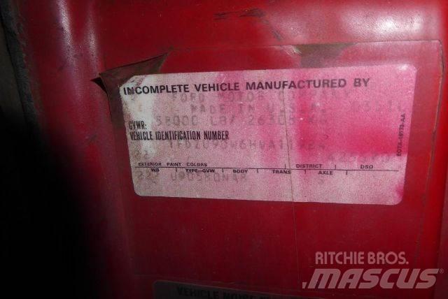 Ford L9000 平板车