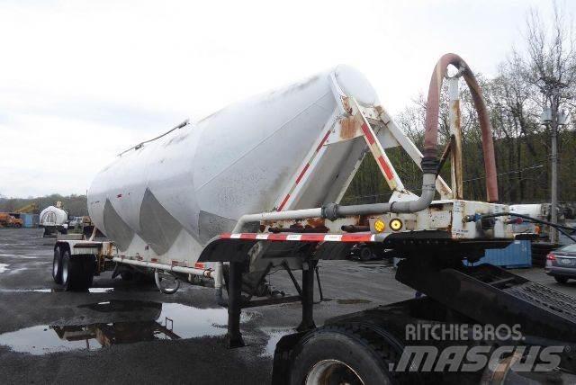 Fruehauf Bulk 罐式拖车