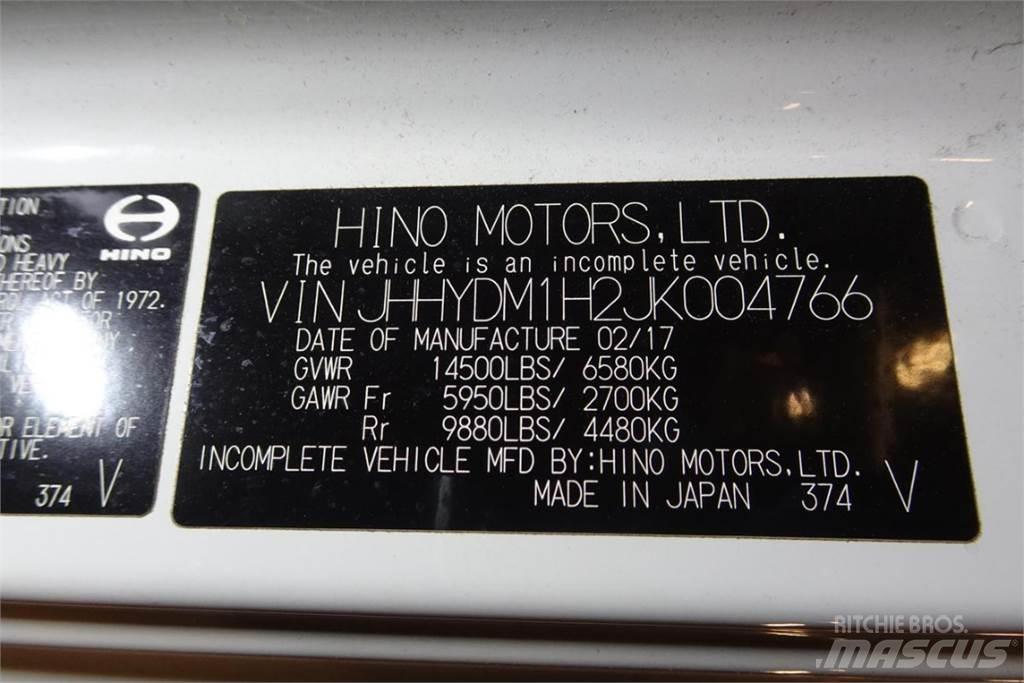 Hino 155 厢式货车