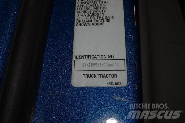 Kenworth T880 平板车