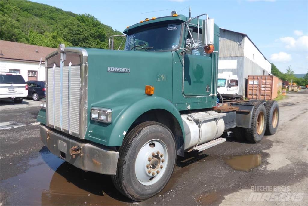 Kenworth W900B 平板车