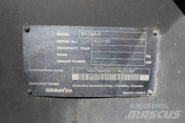 Komatsu WA380-6 轮式装载机