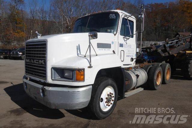 Mack CH613 平板车